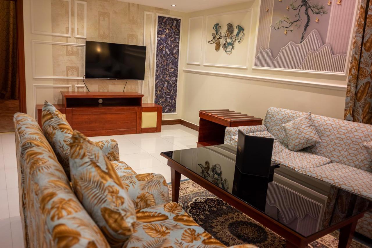 Meral Crown Hotel Riyadh Luaran gambar
